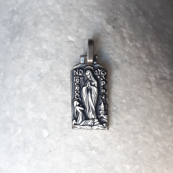 Médaille Fernand PY ND de Lourdes argent