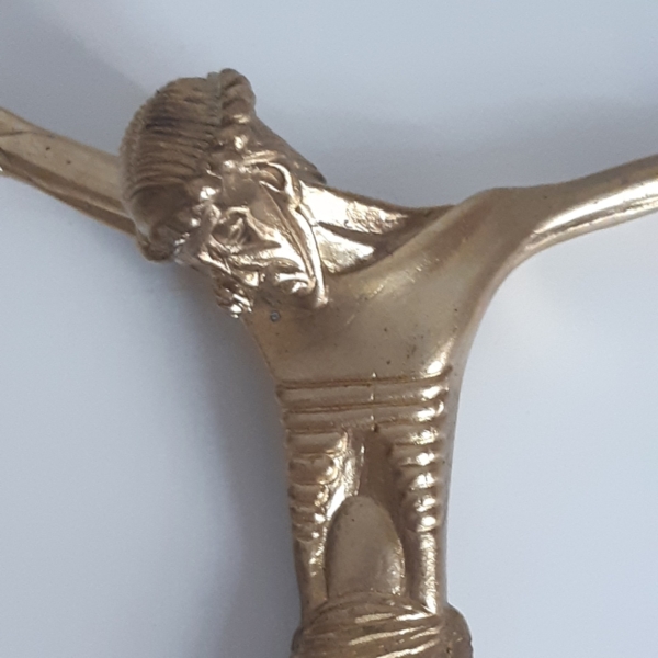 Christ en Croix avec couronne d'épines JLRucki 114 H 20 cm vernis or