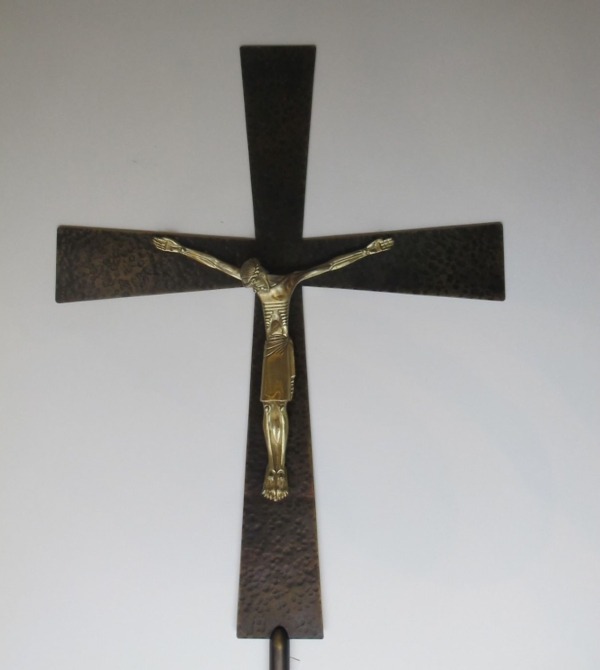 Christ en Croix avec couronne d'épines JLRucki 114 H 20 cm vernis or